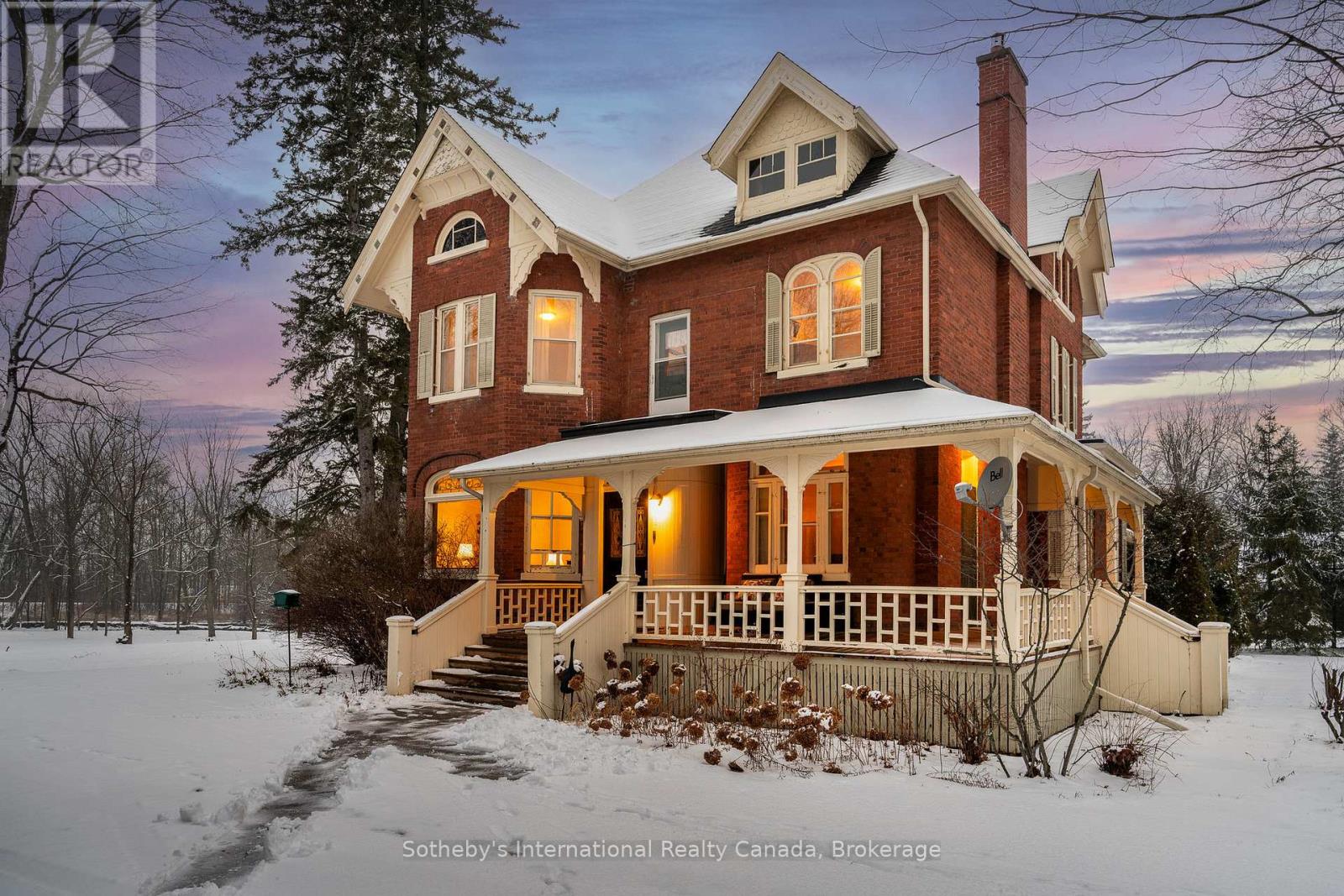 18 Amelia Street, Springwater, Ontario  L0L 1P0 - Photo 2 - S12026113