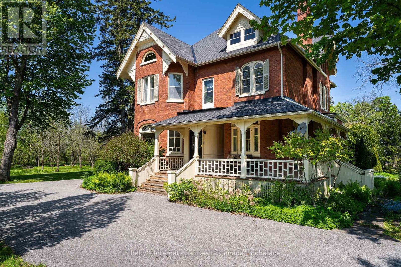 18 Amelia Street, Springwater, Ontario  L0L 1P0 - Photo 10 - S12026113