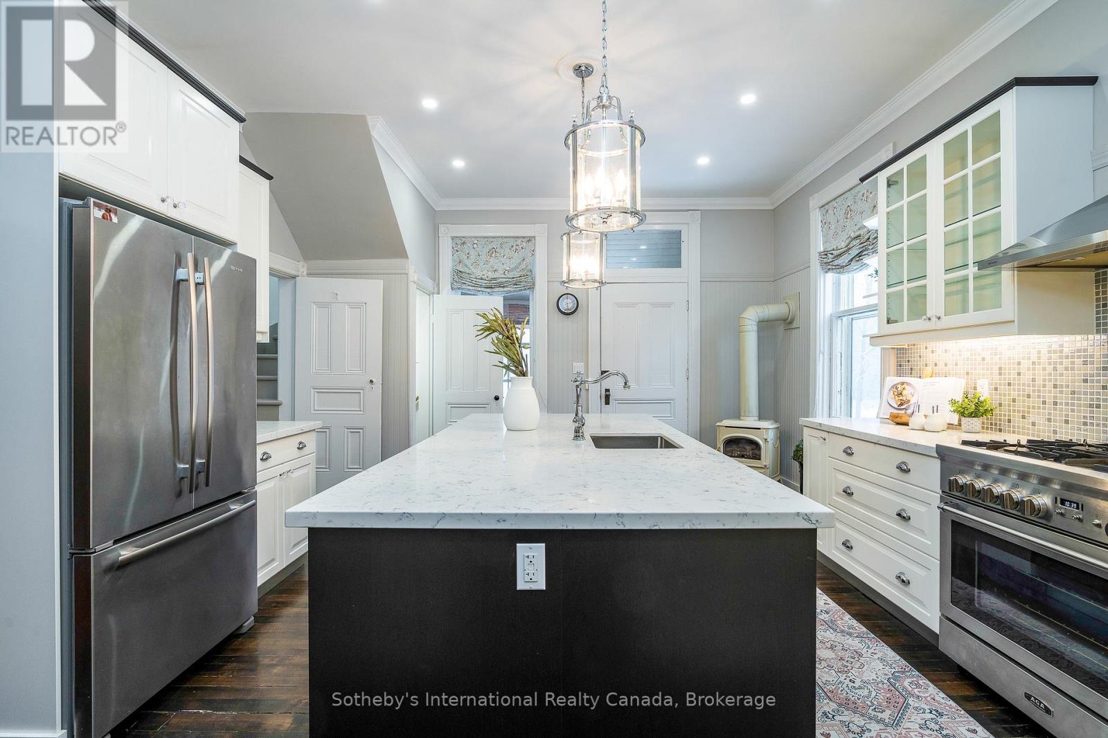 18 Amelia Street, Springwater, Ontario  L0L 1P0 - Photo 27 - S12026113