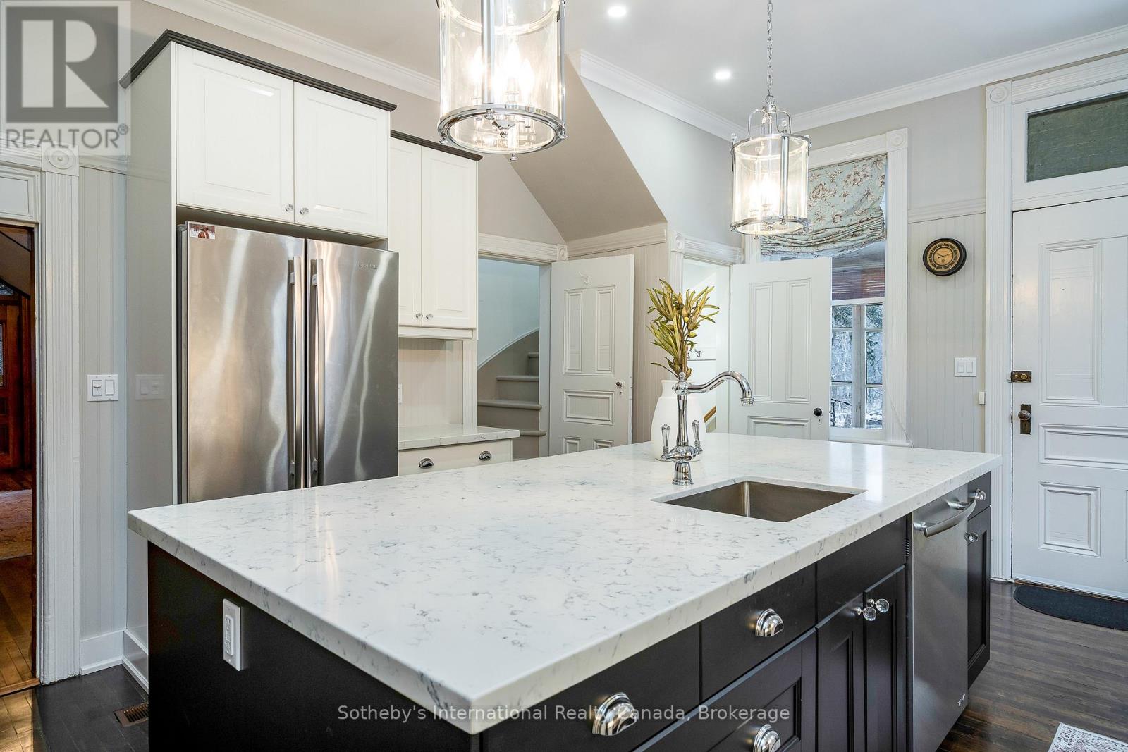 18 Amelia Street, Springwater, Ontario  L0L 1P0 - Photo 29 - S12026113