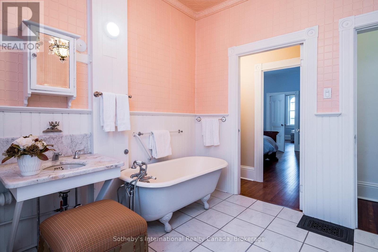 18 Amelia Street, Springwater, Ontario  L0L 1P0 - Photo 41 - S12026113