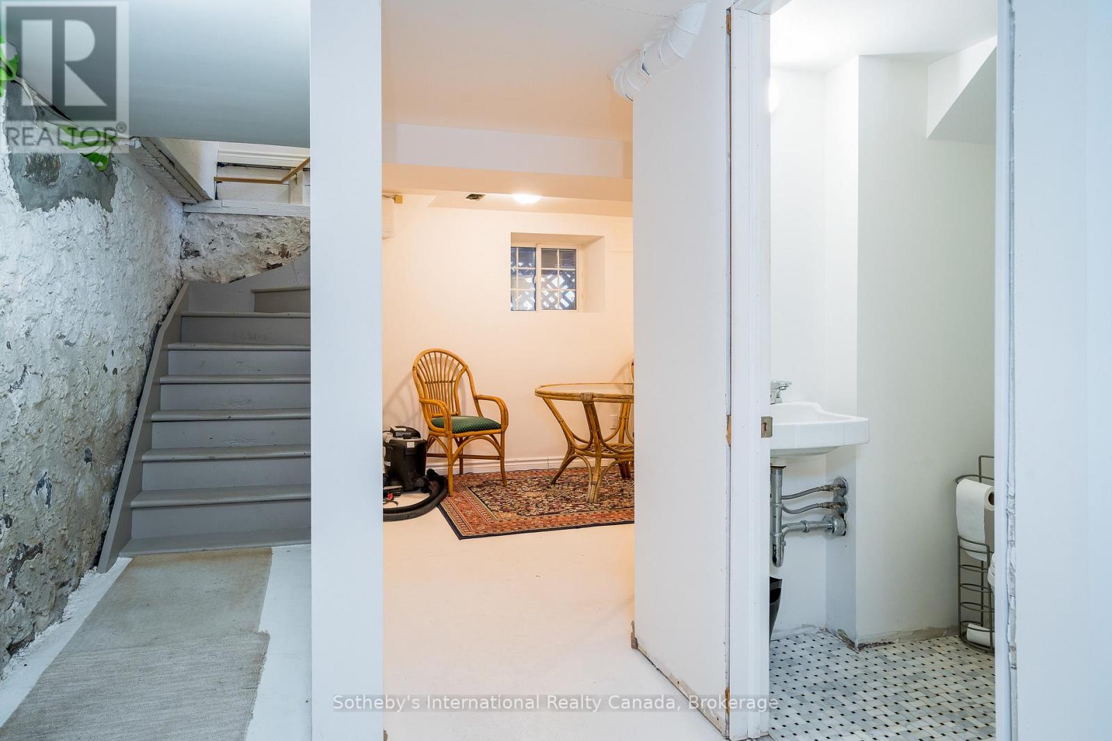 18 Amelia Street, Springwater, Ontario  L0L 1P0 - Photo 42 - S12026113