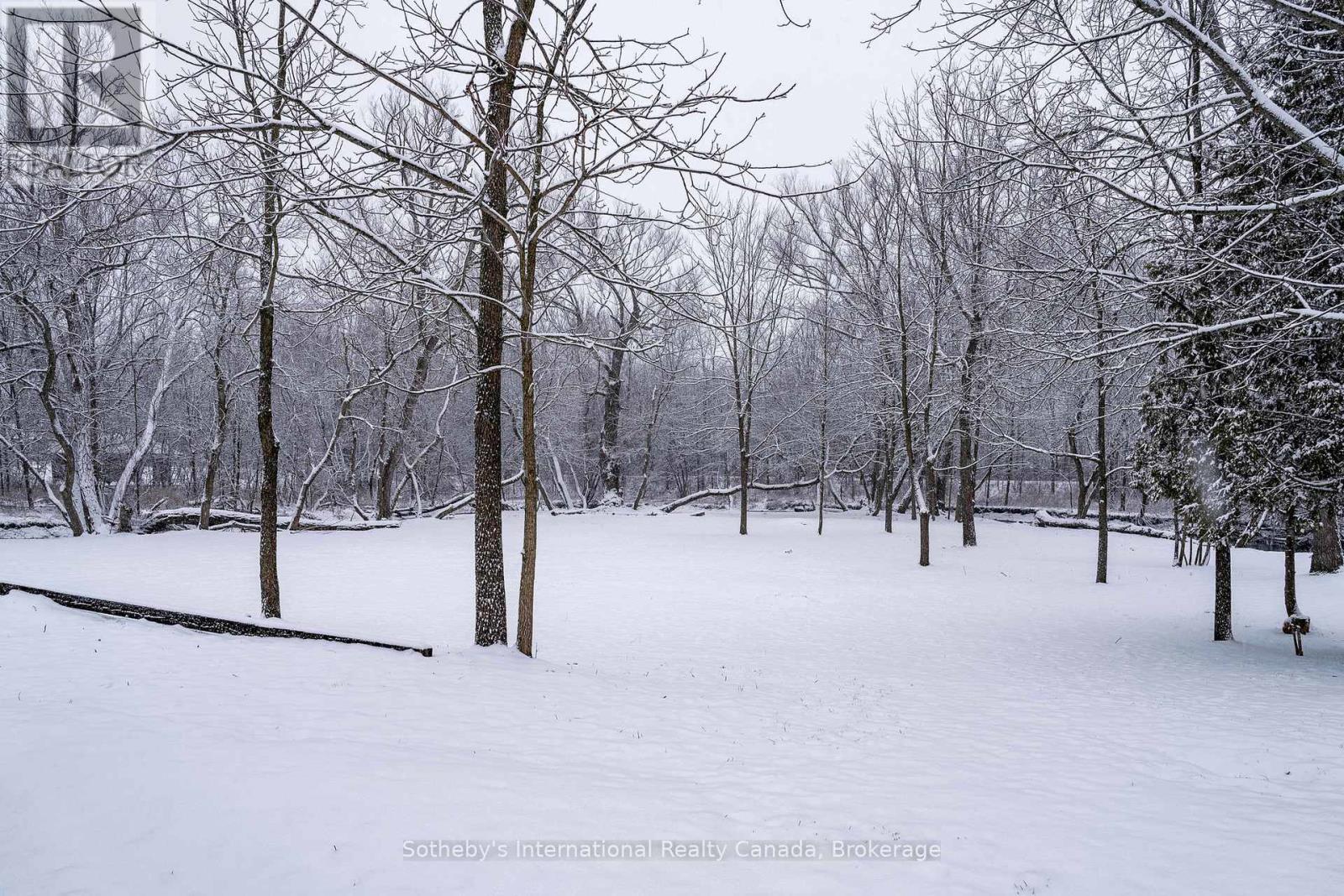 18 Amelia Street, Springwater, Ontario  L0L 1P0 - Photo 5 - S12026113