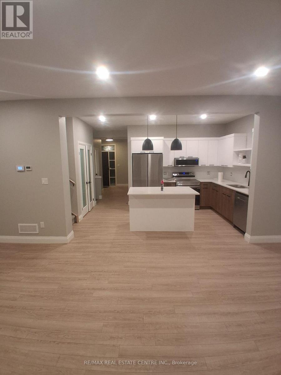 9 Martin Street, Tillsonburg, Ontario  N4G 0K8 - Photo 6 - X12607554