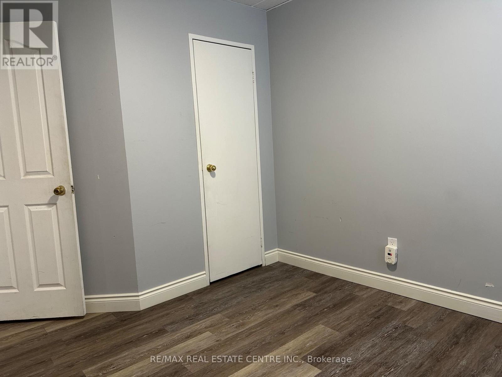 4 - 7 Main Street N, Halton Hills, Ontario  L7G 3G9 - Photo 4 - W12652688