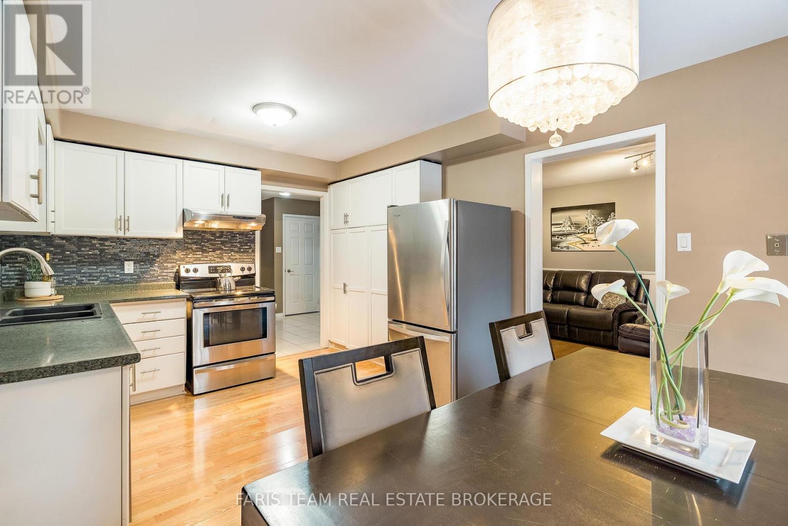 165 Heydon Avenue, New Tecumseth, Ontario  L9R 1P2 - Photo 11 - N12652692