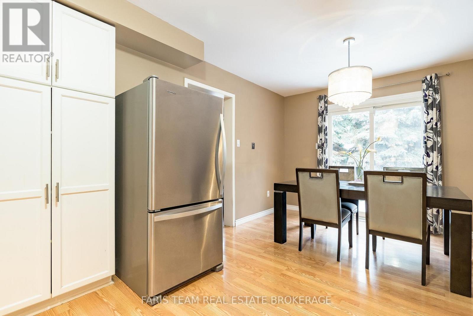 165 Heydon Avenue, New Tecumseth, Ontario  L9R 1P2 - Photo 7 - N12652692