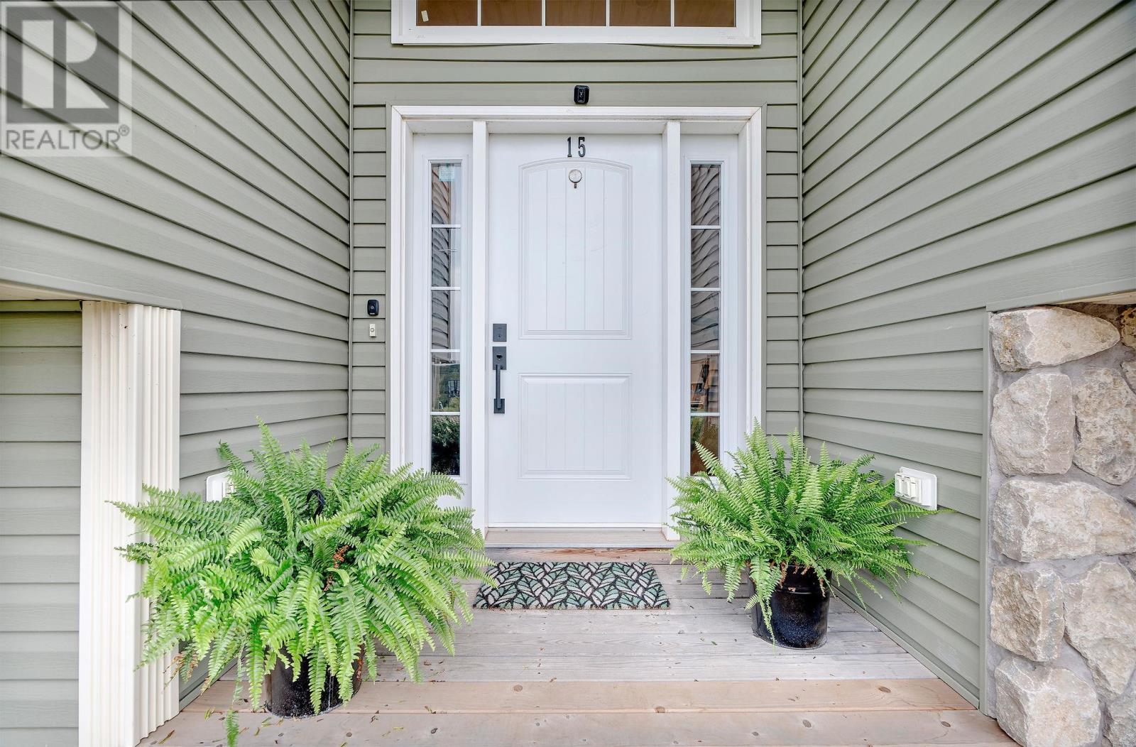 15 Lily Court, Stratford, Prince Edward Island  C1B 0H6 - Photo 2 - 202529751