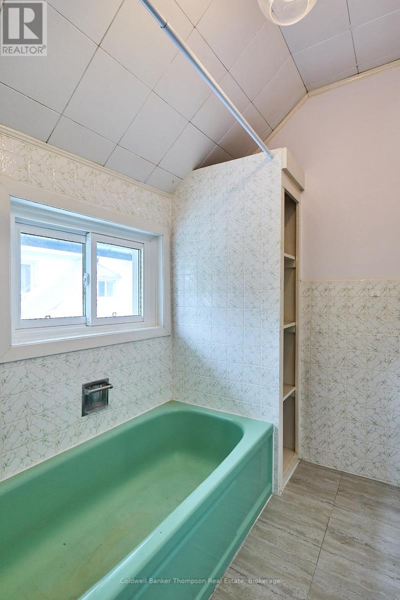 21 West Street N, Huntsville, Ontario P1H 1X6 - Photo 24 - X12652714