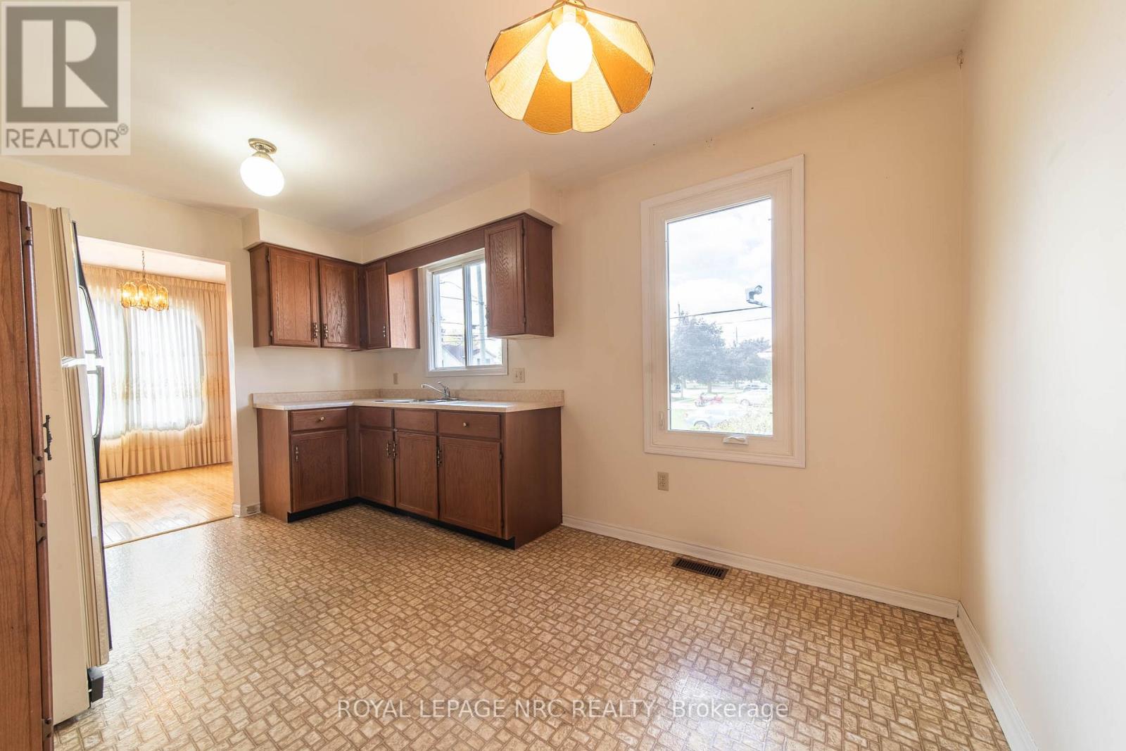 6399 Riall Street, Niagara Falls, Ontario  L2J 1Z4 - Photo 7 - X12652676