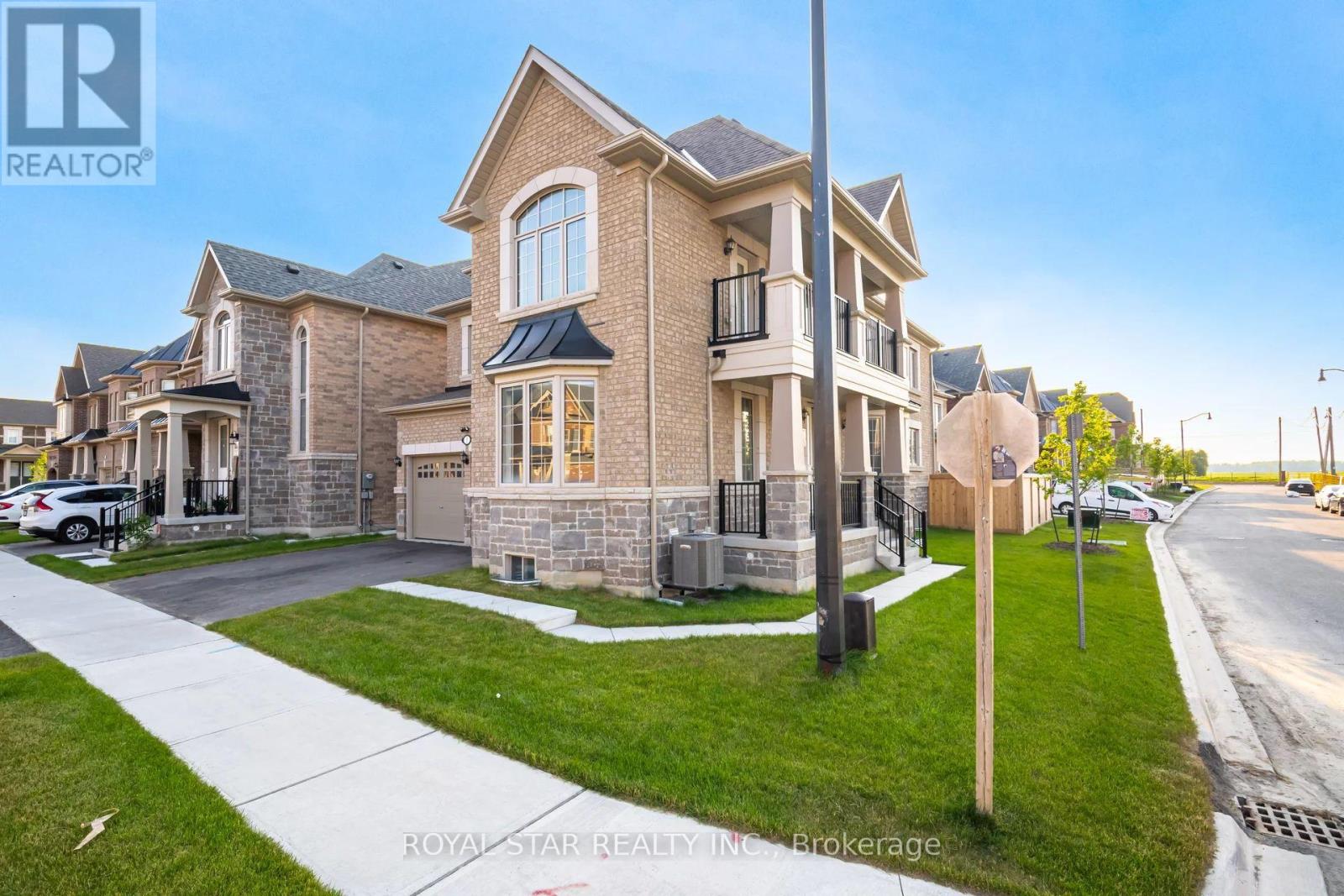 Upper - 1 Bushwood Trail, Brampton, Ontario  L7A 5J8 - Photo 2 - W12651144