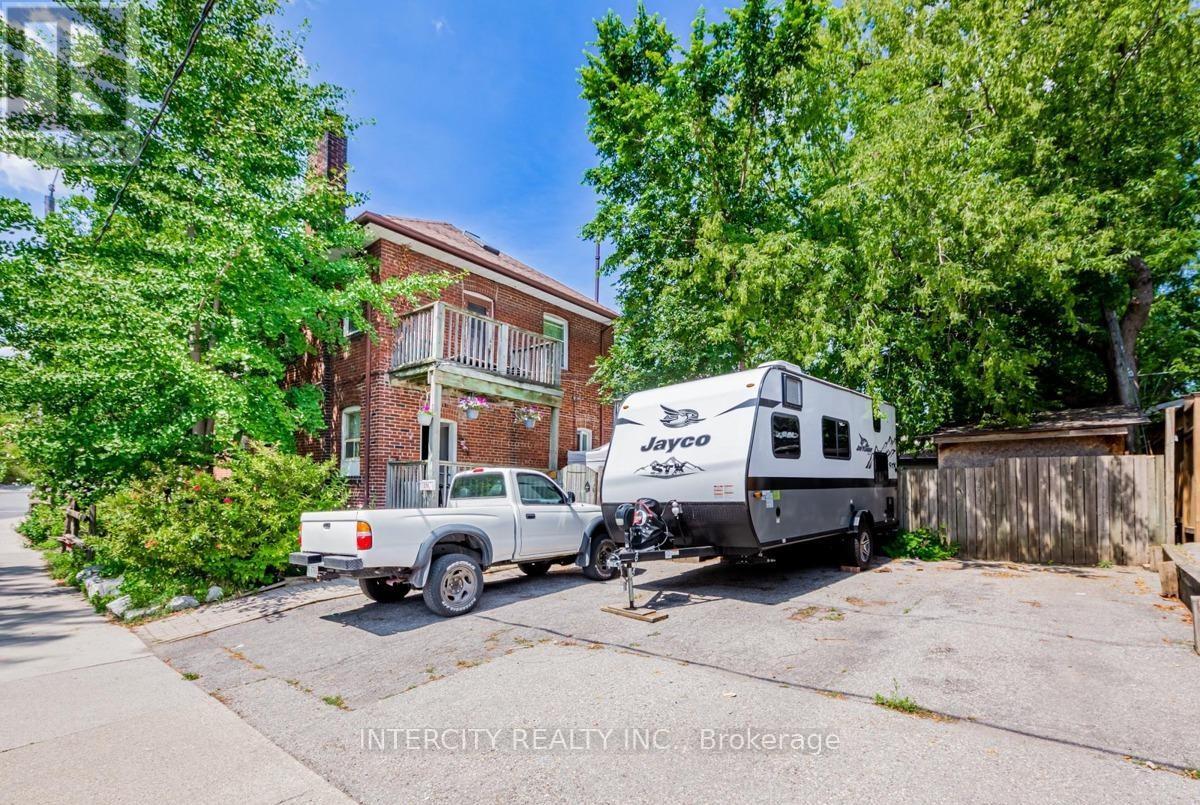 111 Alberta Avenue, Toronto, Ontario  M6H 2S1 - Photo 2 - C12652720