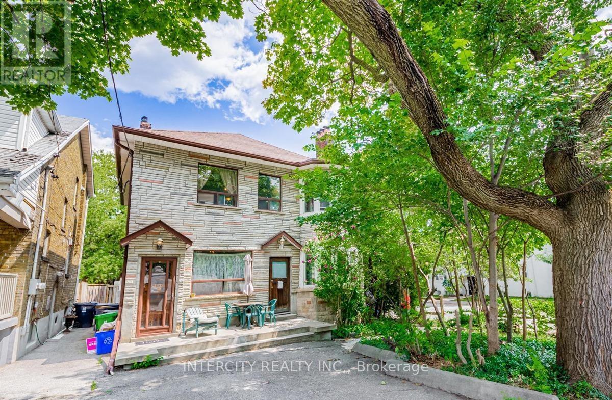 111 Alberta Avenue, Toronto, Ontario  M6H 2S1 - Photo 35 - C12652720