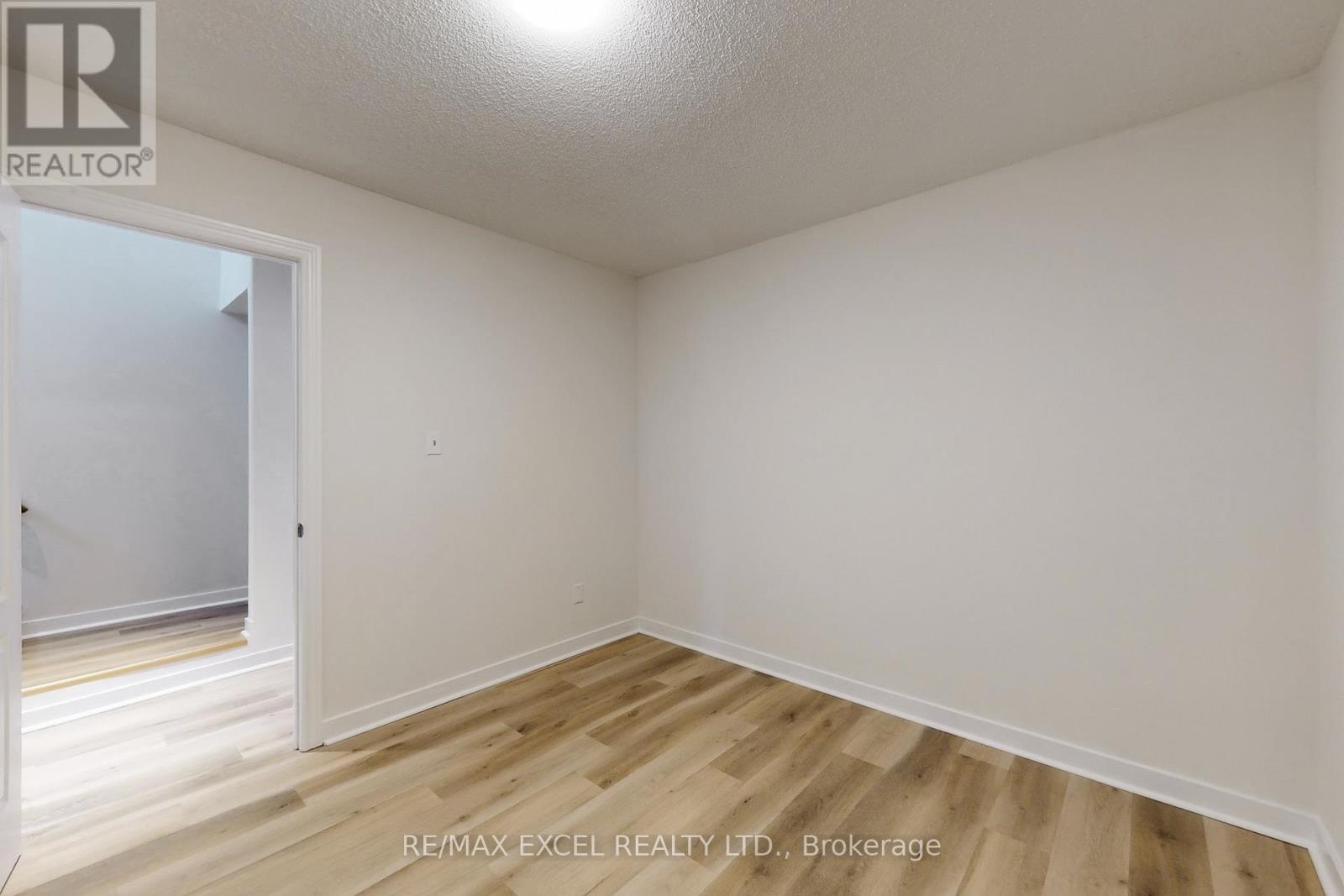 111 Albert Street S, Kawartha Lakes, Ontario  K9V 6G1 - Photo 17 - X12650646