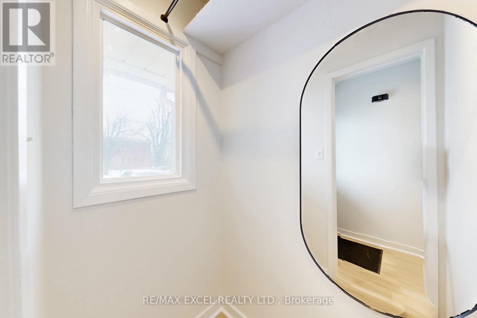 111 Albert Street S, Kawartha Lakes, Ontario  K9V 6G1 - Photo 3 - X12650646