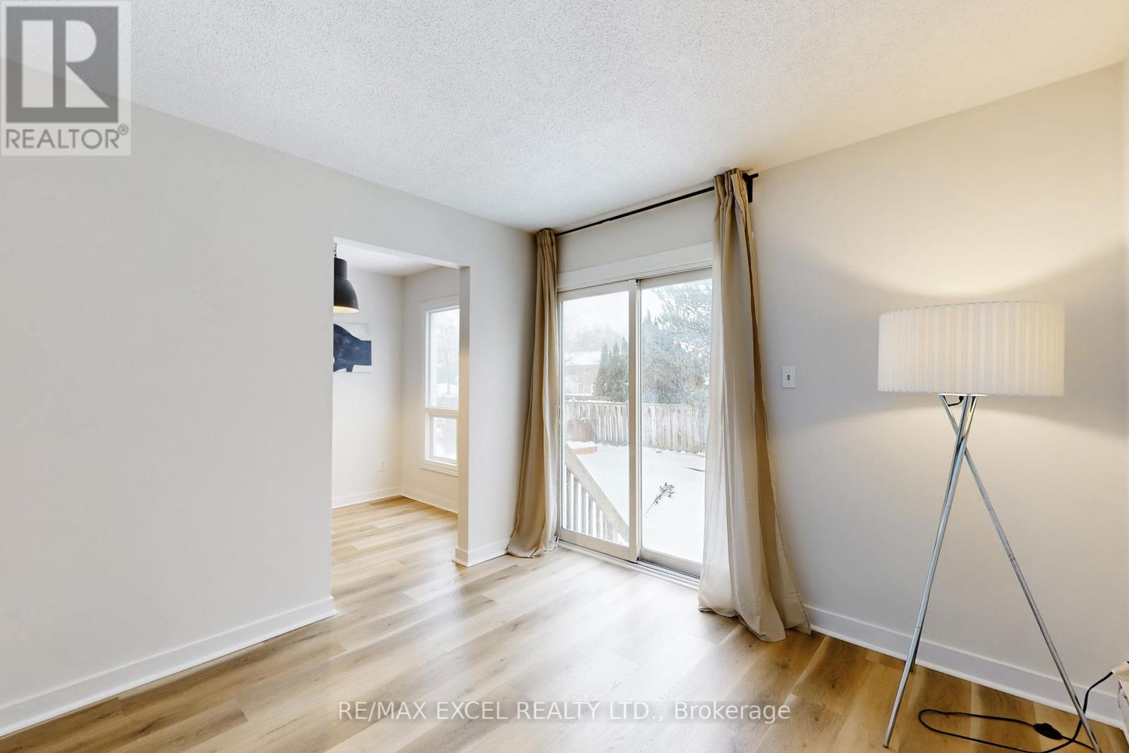 111 Albert Street S, Kawartha Lakes, Ontario  K9V 6G1 - Photo 5 - X12650646