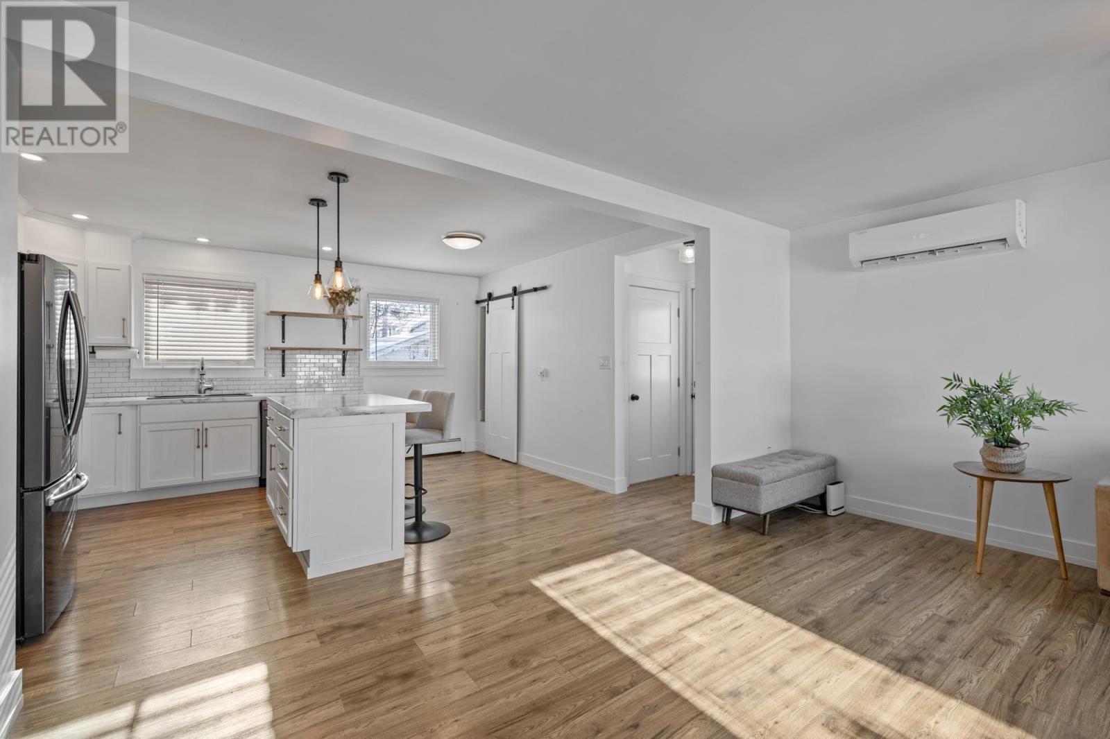 306 North Queen Elizabeth Drive, Charlottetown, Prince Edward Island  C1A 3B5 - Photo 4 - 202529753