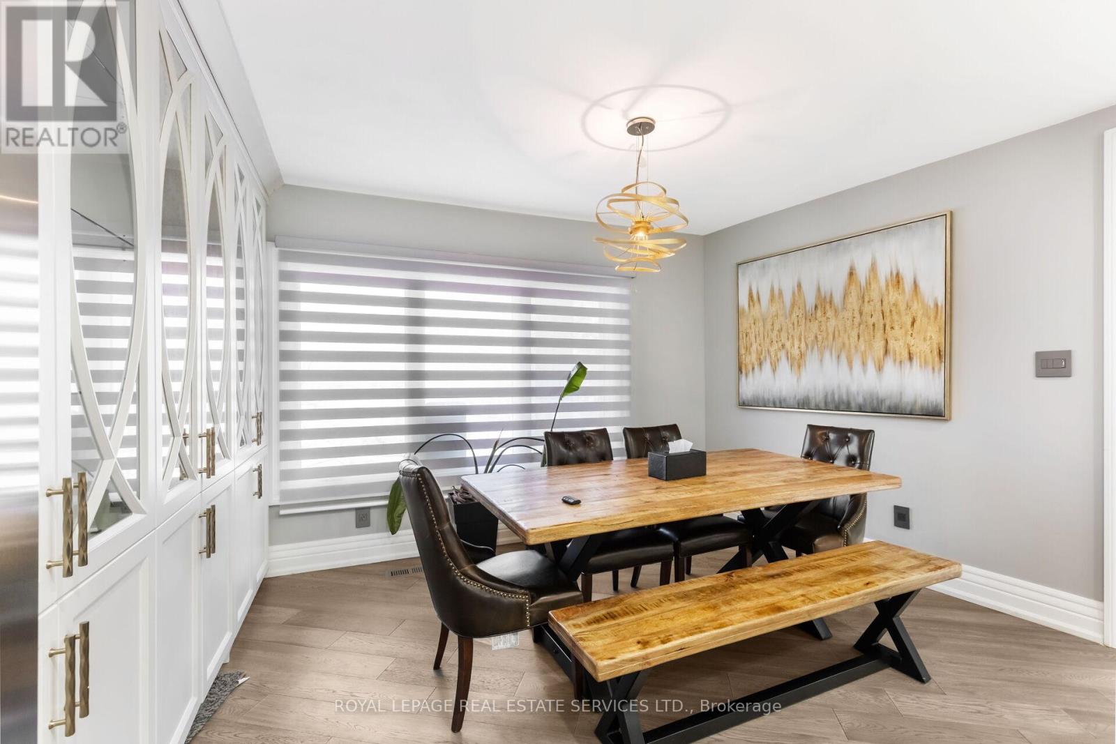 12 Julian Drive, Brampton, Ontario  L6P 0L2 - Photo 10 - W12652716