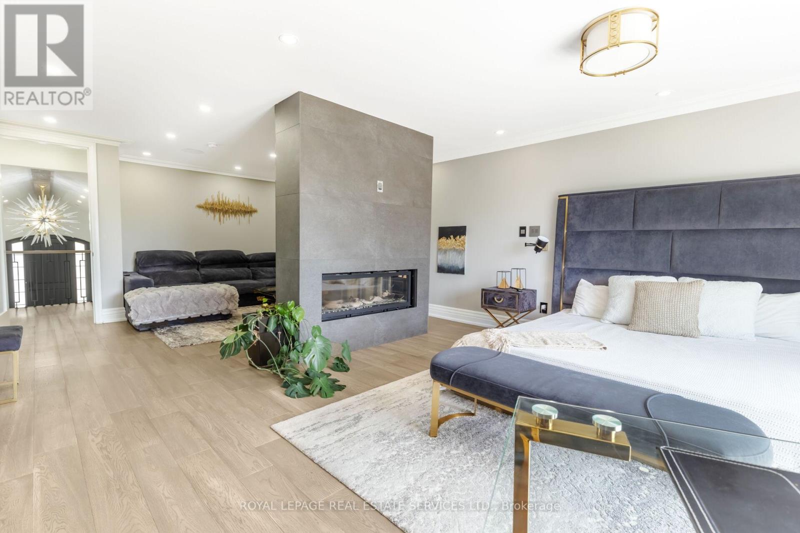 12 Julian Drive, Brampton, Ontario  L6P 0L2 - Photo 13 - W12652716