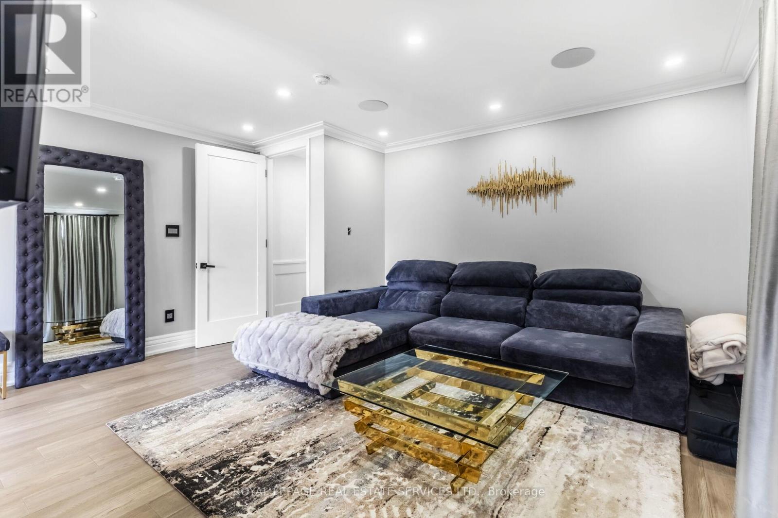 12 Julian Drive, Brampton, Ontario  L6P 0L2 - Photo 15 - W12652716