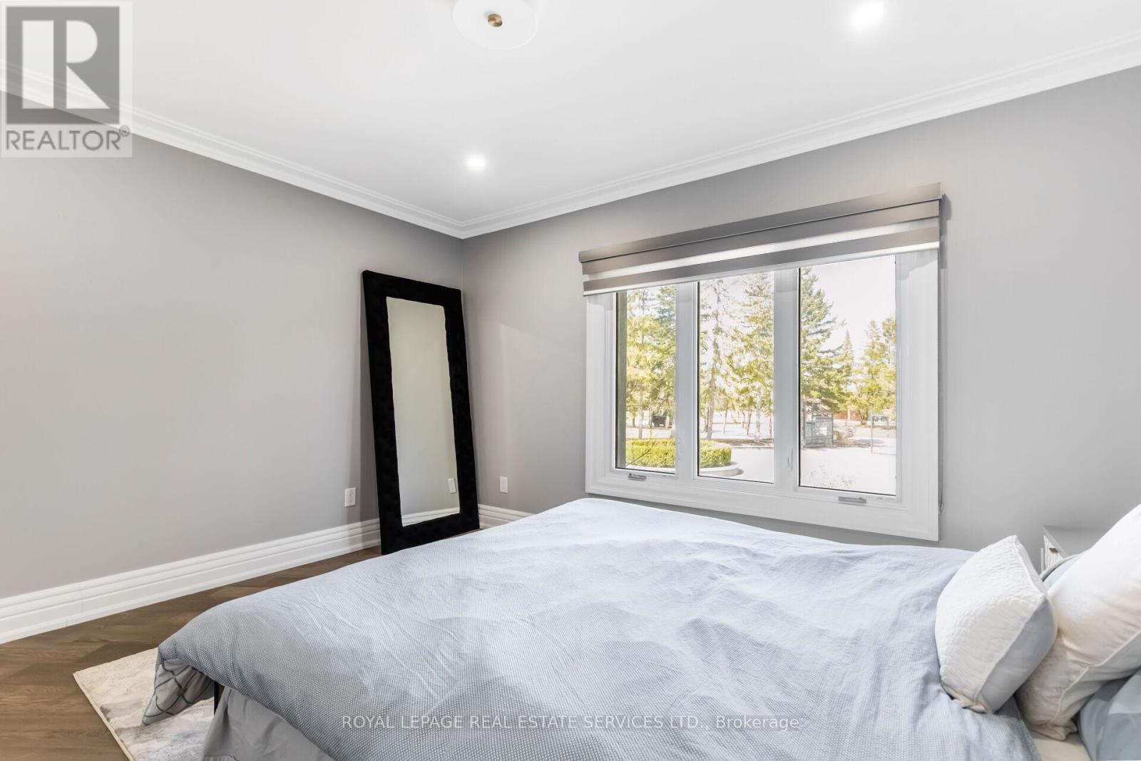 12 Julian Drive, Brampton, Ontario  L6P 0L2 - Photo 25 - W12652716