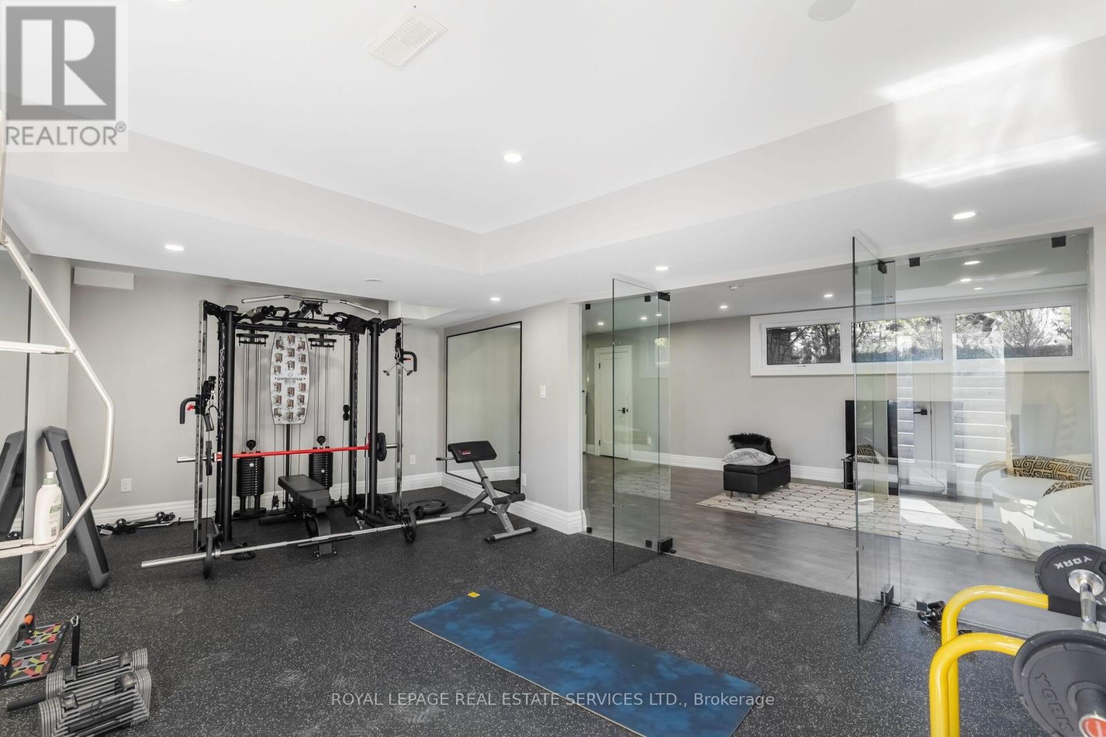 12 Julian Drive, Brampton, Ontario  L6P 0L2 - Photo 44 - W12652716