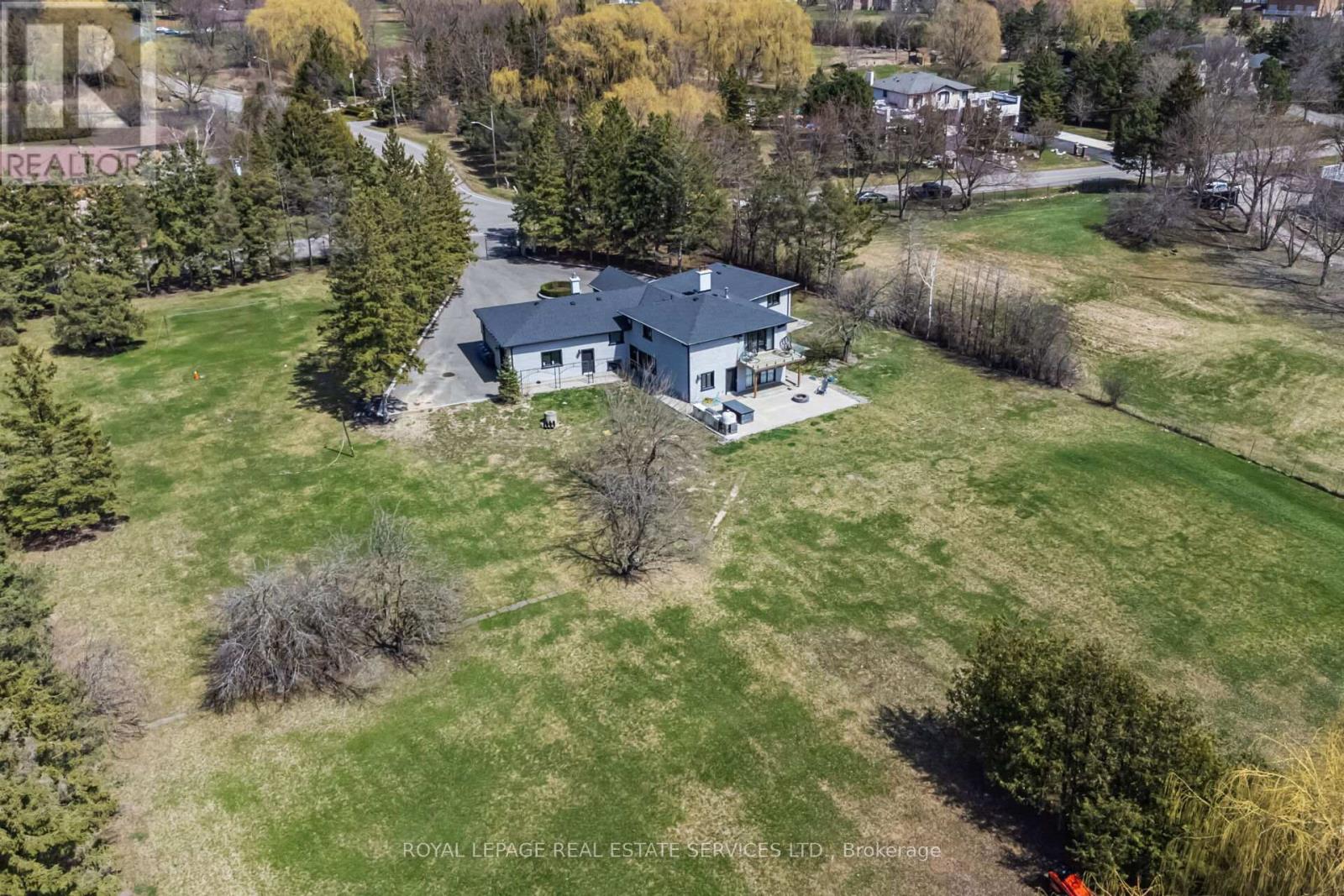 12 Julian Drive, Brampton, Ontario  L6P 0L2 - Photo 46 - W12652716