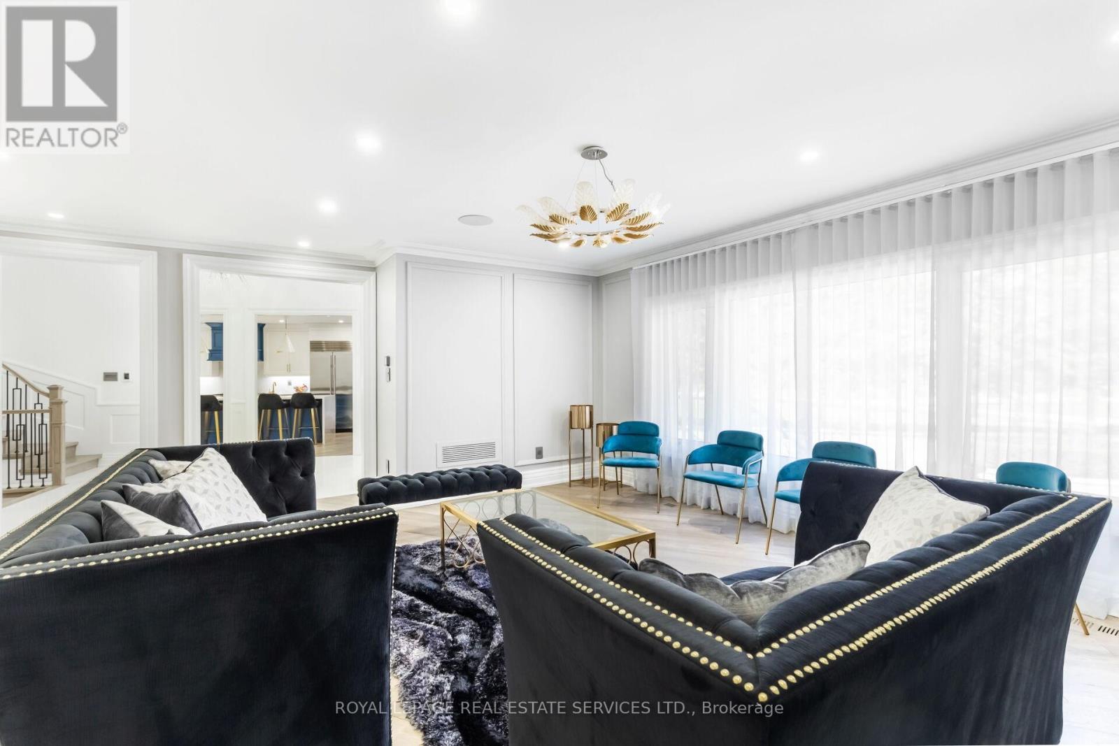 12 Julian Drive, Brampton, Ontario  L6P 0L2 - Photo 50 - W12652716