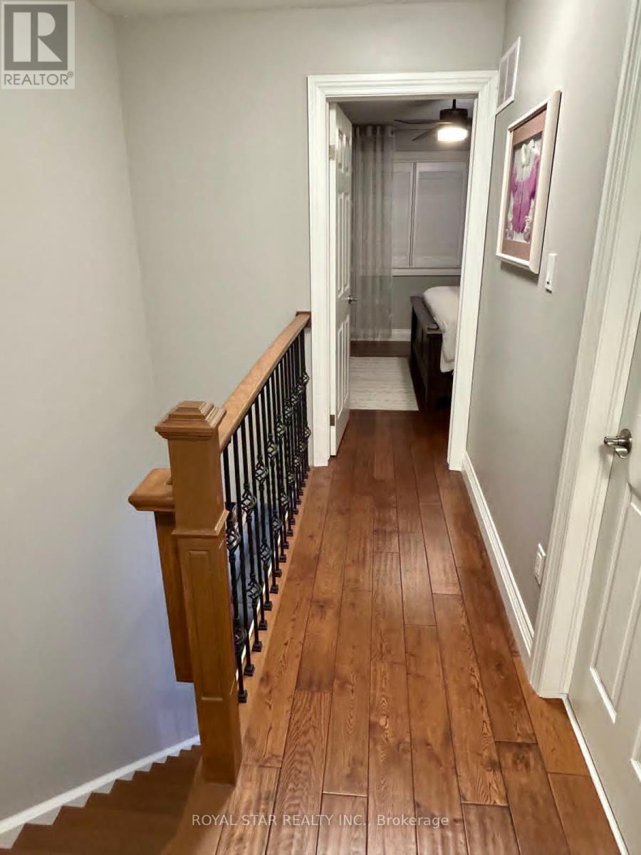 27 - 435 English Rose Lane, Oakville, Ontario  L6H 7S9 - Photo 10 - W12652718