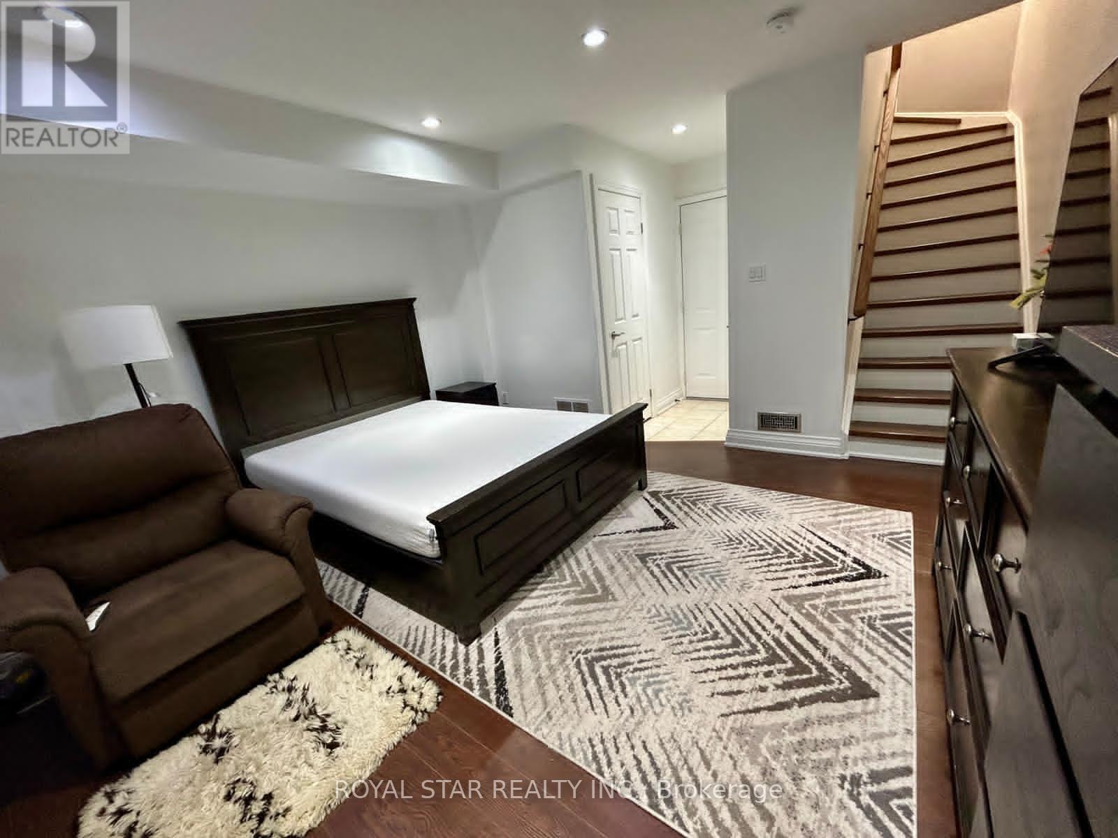 27 - 435 English Rose Lane, Oakville, Ontario  L6H 7S9 - Photo 25 - W12652718