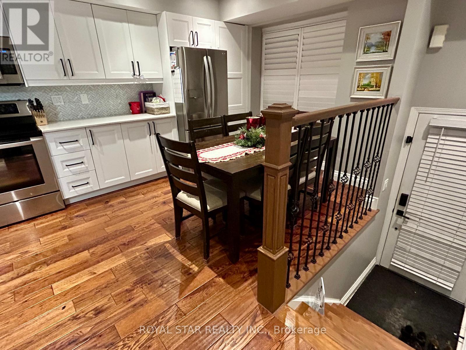 27 - 435 English Rose Lane, Oakville, Ontario  L6H 7S9 - Photo 8 - W12652718