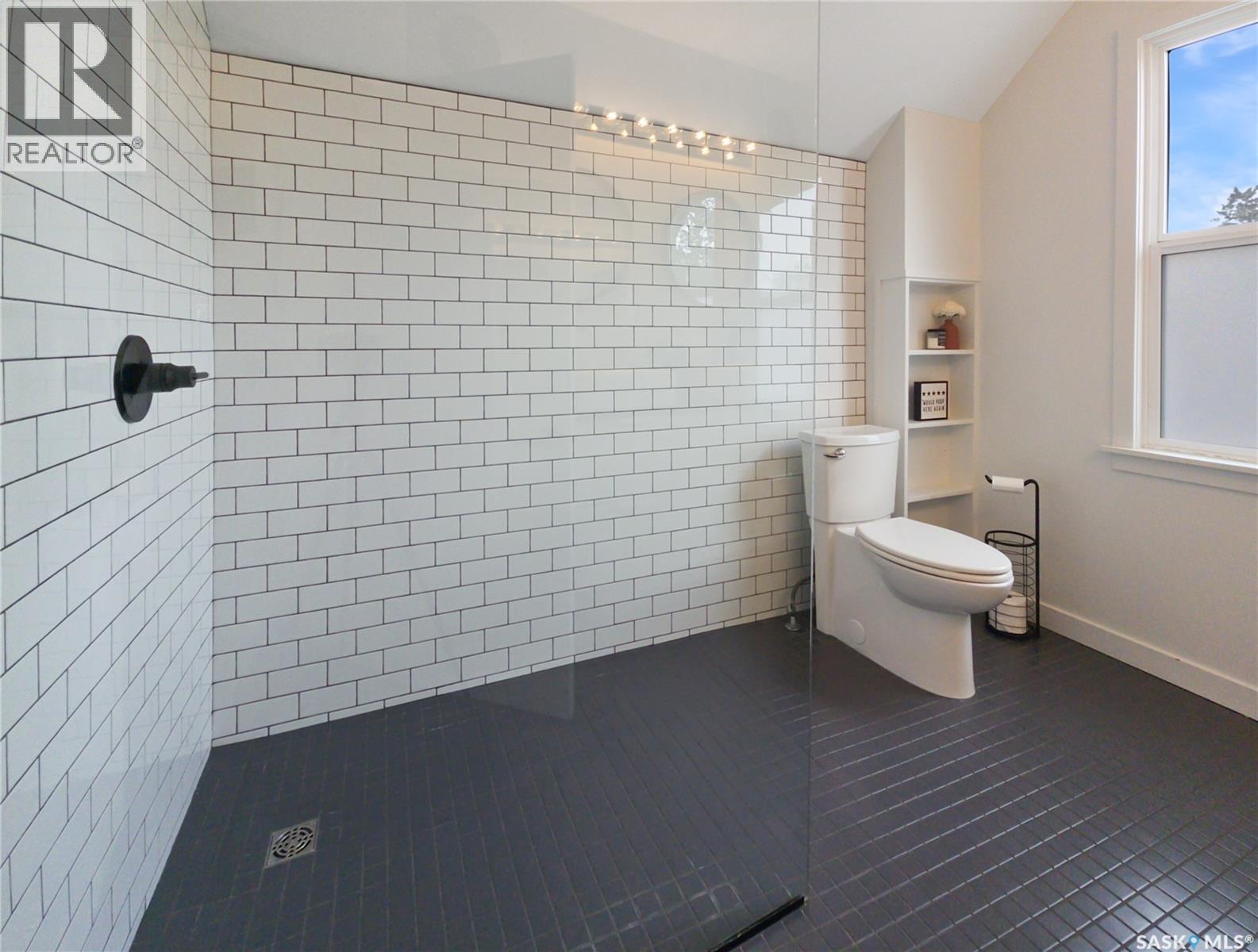 227 H Avenue S, Saskatoon, Saskatchewan  S7M 1W1 - Photo 24 - SK021112