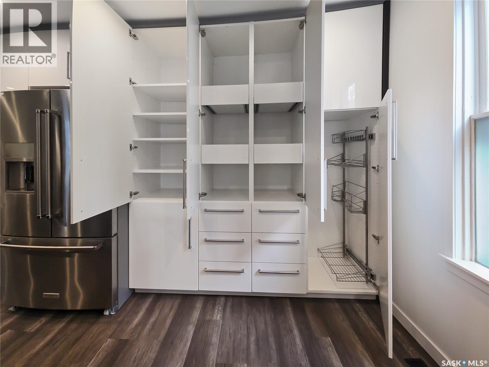 227 H Avenue S, Saskatoon, Saskatchewan  S7M 1W1 - Photo 5 - SK021112