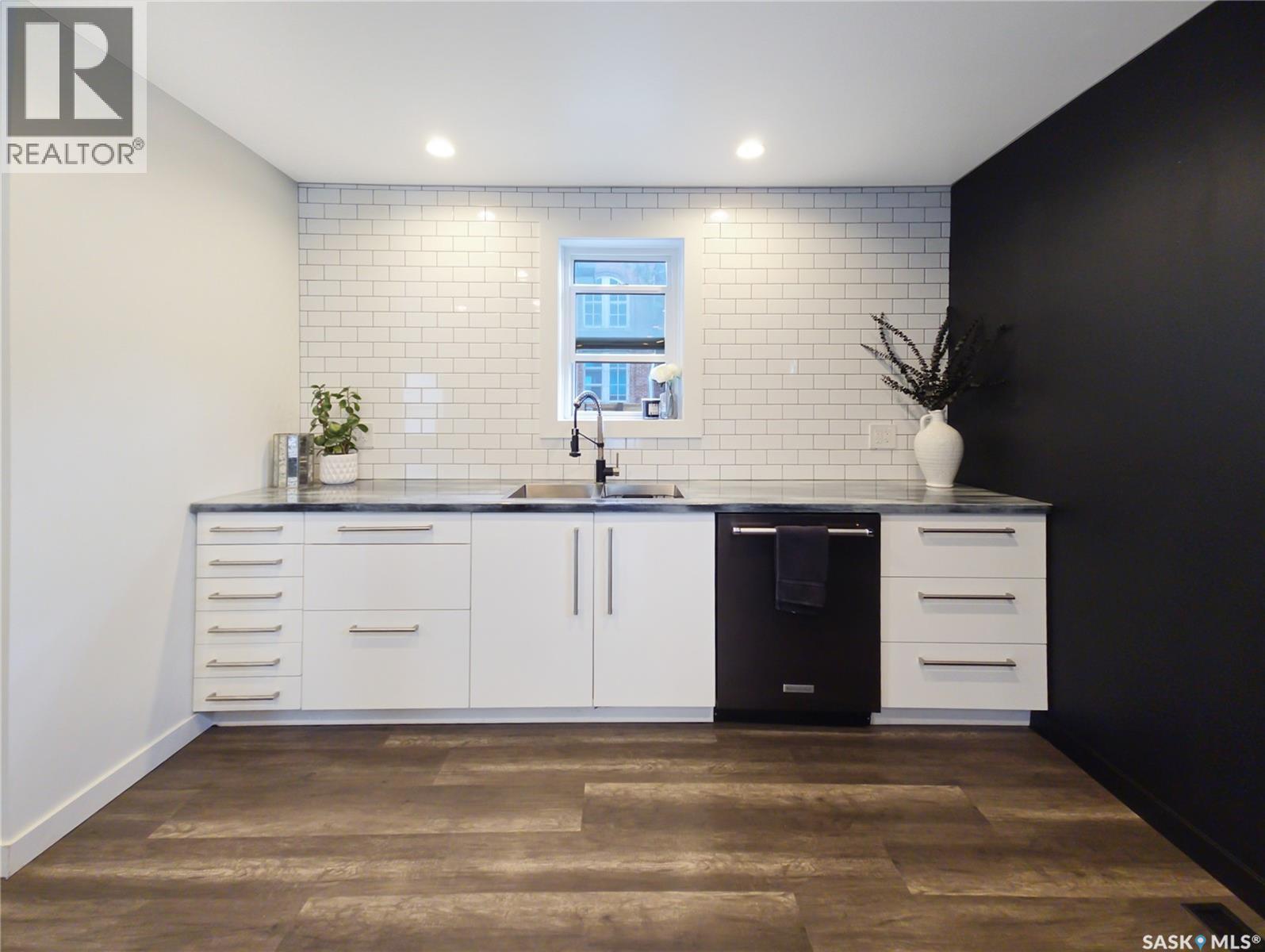 227 H Avenue S, Saskatoon, Saskatchewan  S7M 1W1 - Photo 6 - SK021112