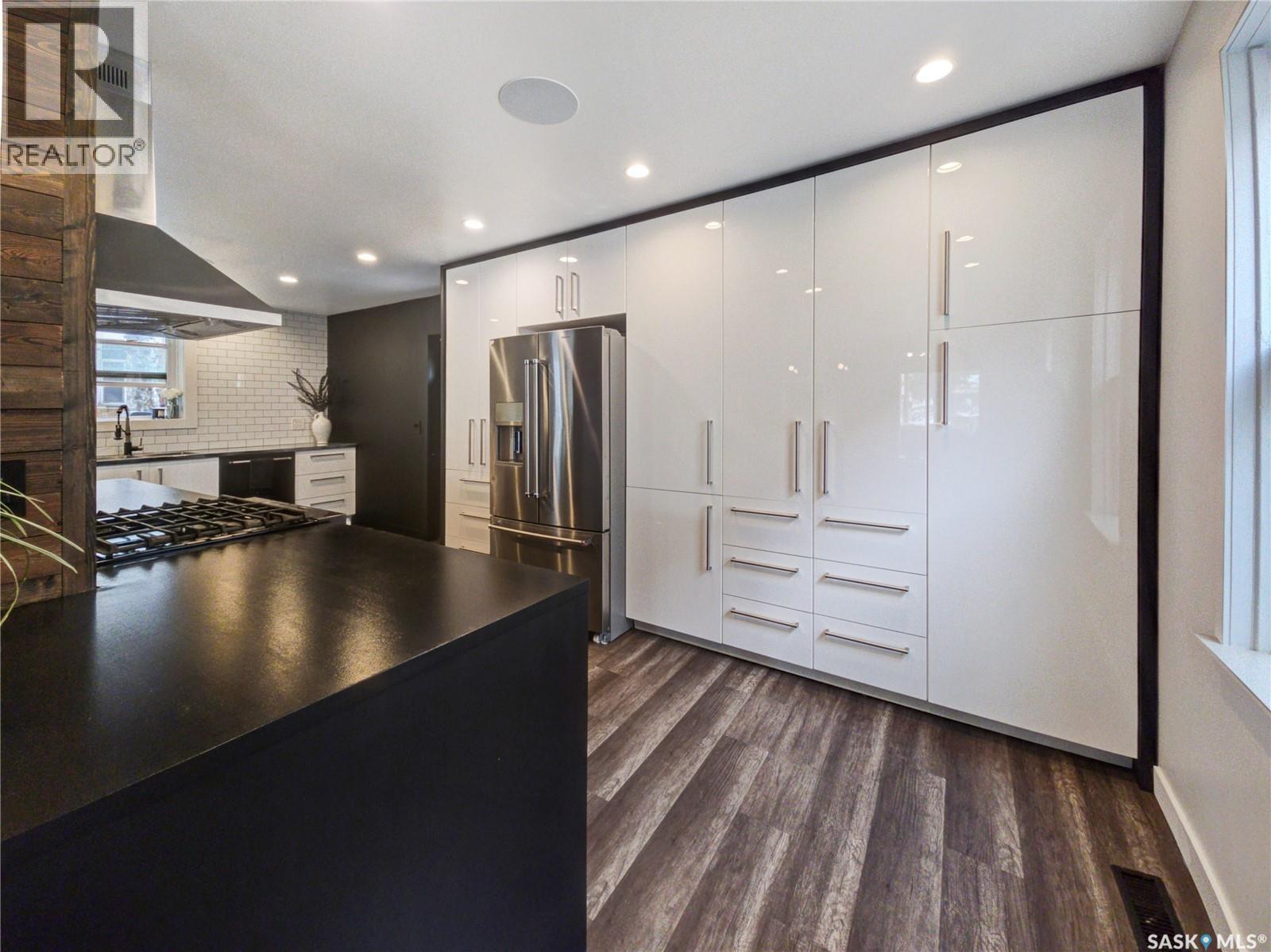 227 H Avenue S, Saskatoon, Saskatchewan  S7M 1W1 - Photo 4 - SK021112