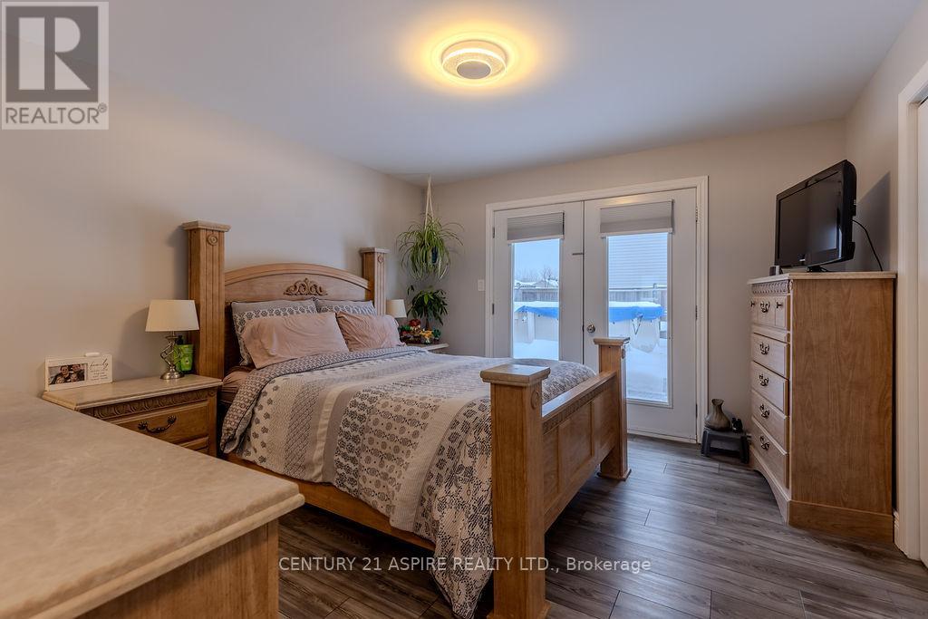 1043 Limestone Trail E, Petawawa, Ontario  K8H 0A5 - Photo 16 - X12652768