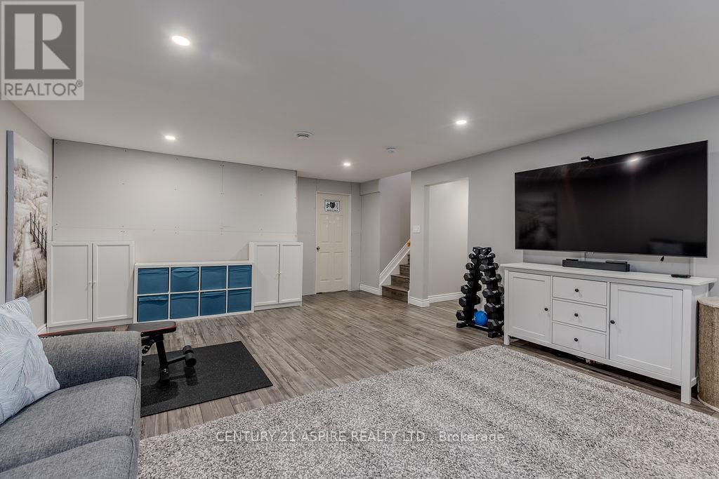 1043 Limestone Trail E, Petawawa, Ontario  K8H 0A5 - Photo 21 - X12652768