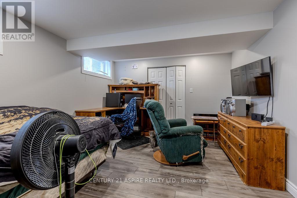 1043 Limestone Trail E, Petawawa, Ontario  K8H 0A5 - Photo 27 - X12652768