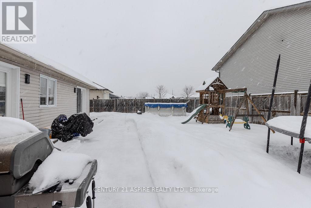 1043 Limestone Trail E, Petawawa, Ontario  K8H 0A5 - Photo 28 - X12652768