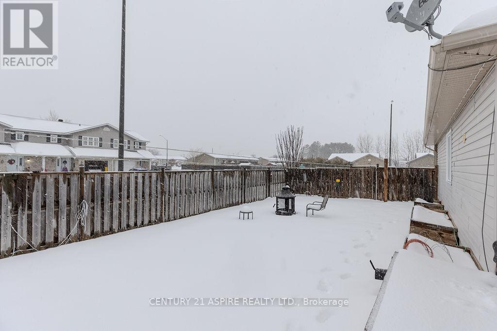 1043 Limestone Trail E, Petawawa, Ontario  K8H 0A5 - Photo 29 - X12652768