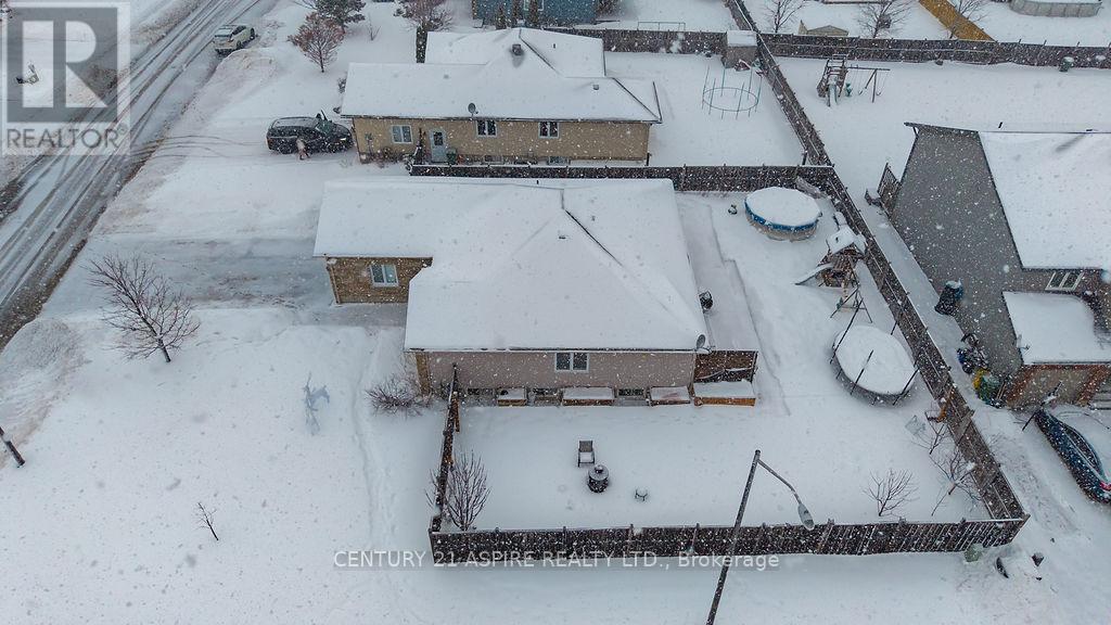 1043 Limestone Trail E, Petawawa, Ontario  K8H 0A5 - Photo 32 - X12652768