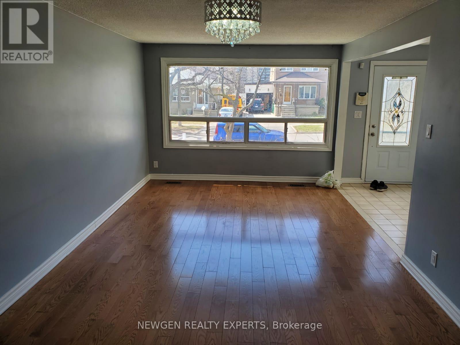 25 Rushley Drive, Toronto, Ontario  M1P 3S6 - Photo 4 - E12651012