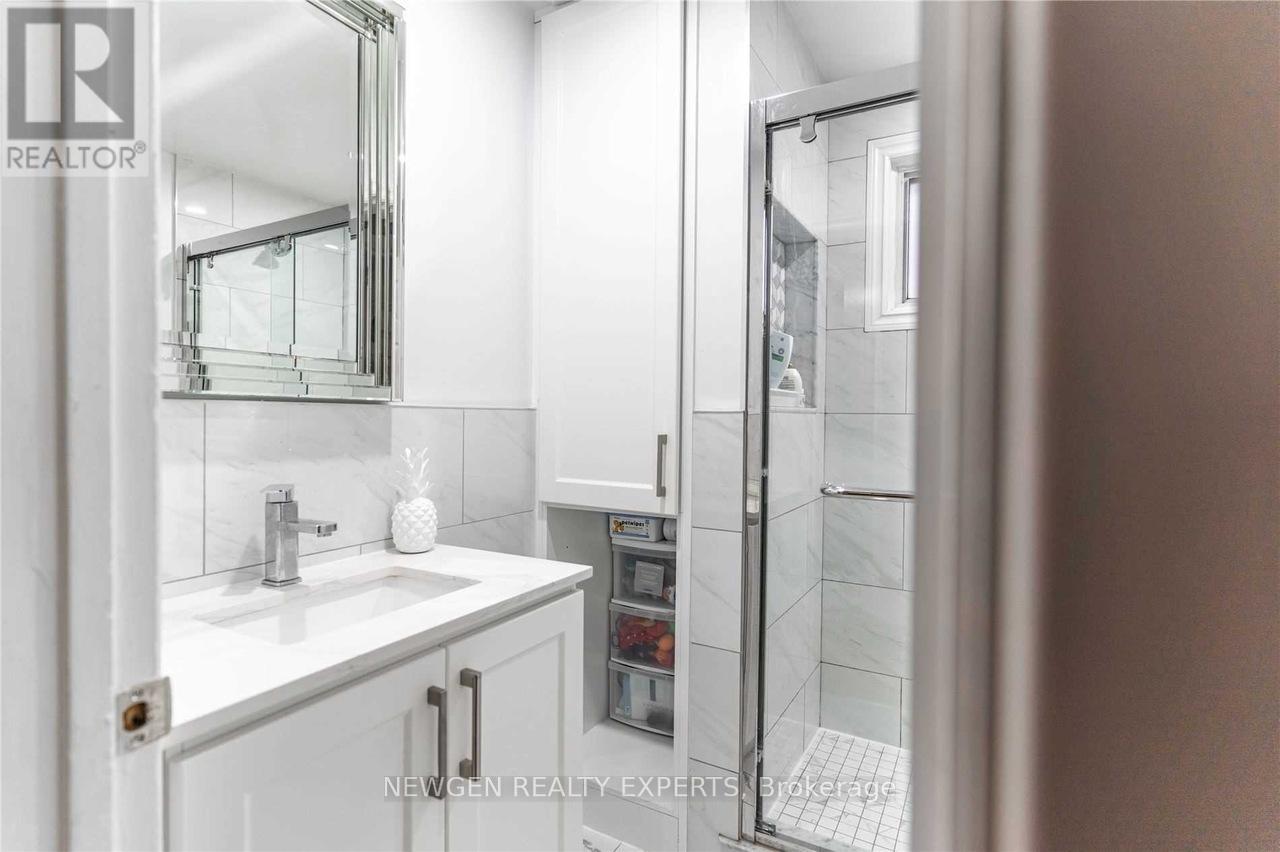 25 Rushley Drive, Toronto, Ontario  M1P 3S6 - Photo 13 - E12651012