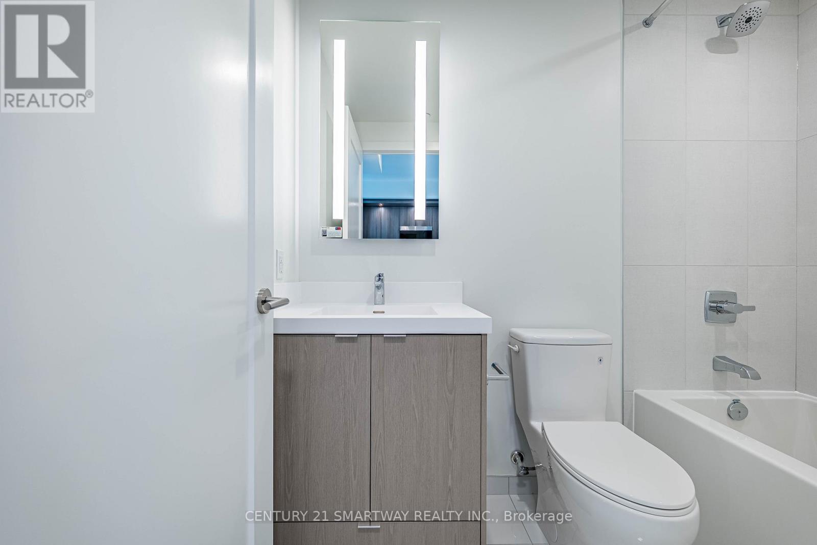 1111 - 60 Central Park Roadway, Toronto, Ontario  M9A 0E6 - Photo 19 - W12644124