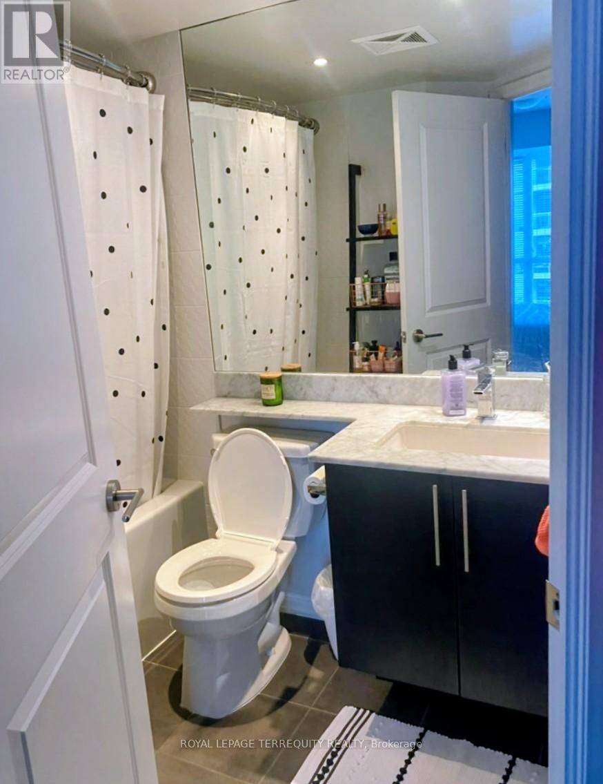 1404 - 125 Western Battery Road, Toronto, Ontario  M6K 3R8 - Photo 6 - C12652740