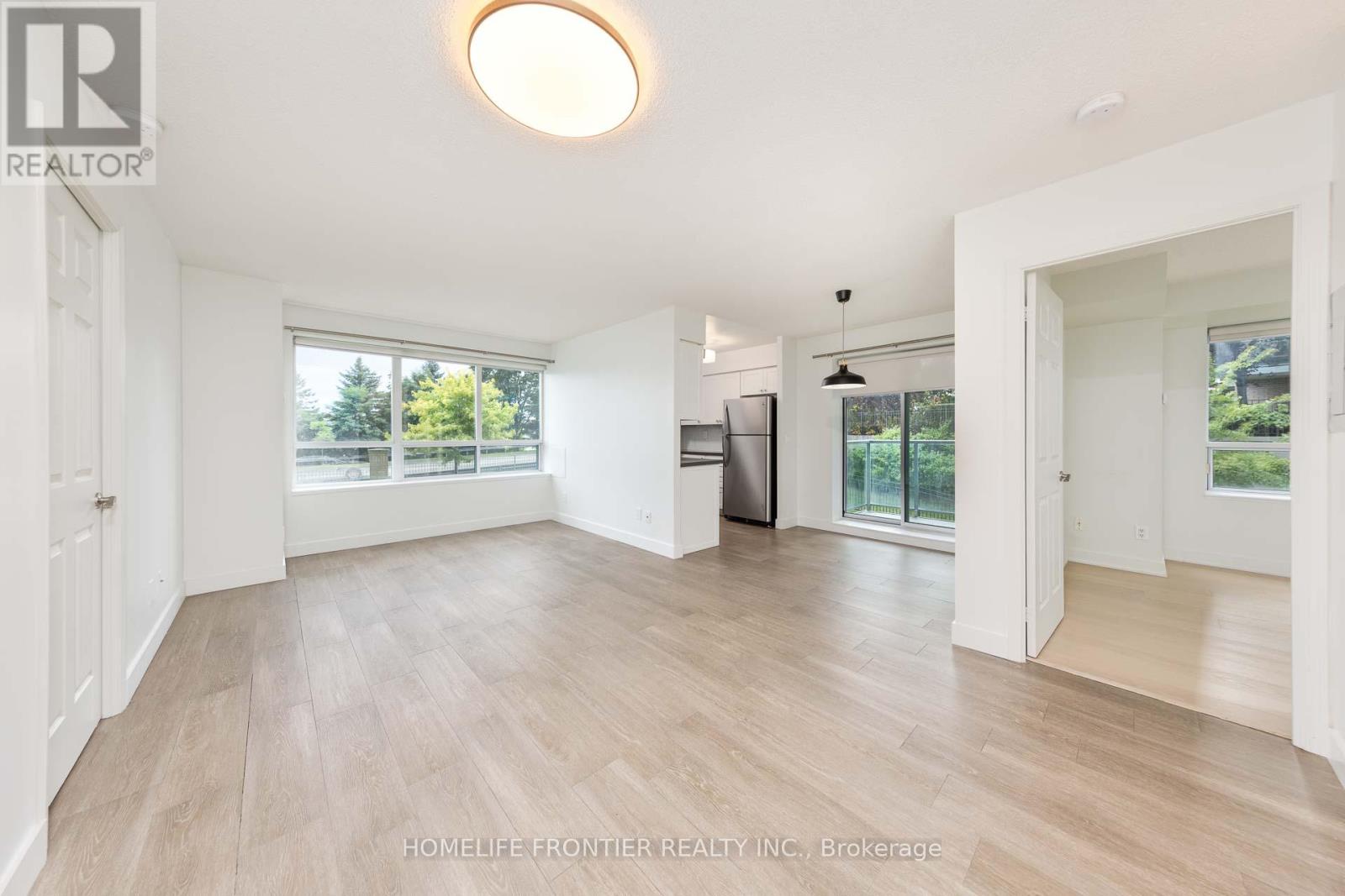 210 - 23 ONEIDA CRESCENT, Richmond Hill, Ontario