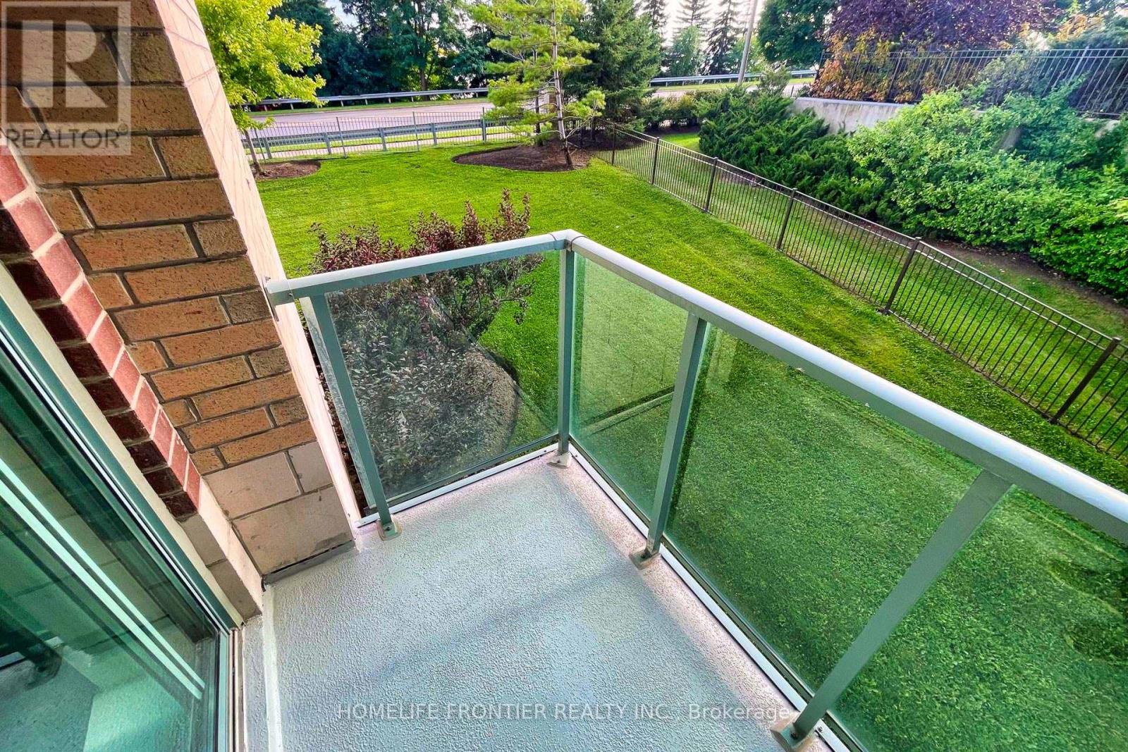 210 - 23 Oneida Crescent, Richmond Hill, Ontario  L4B 0A2 - Photo 13 - N12652806