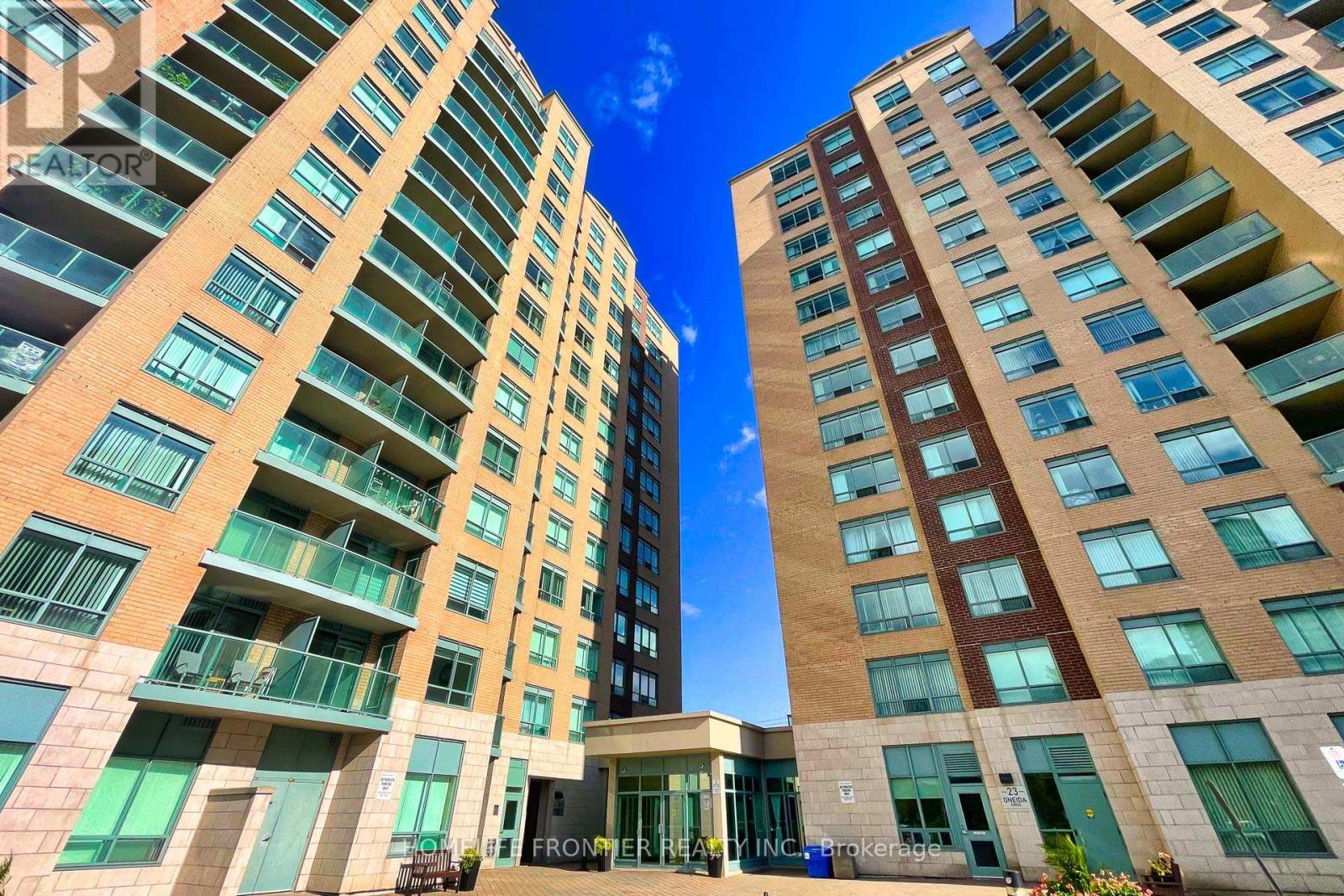 210 - 23 Oneida Crescent, Richmond Hill, Ontario  L4B 0A2 - Photo 17 - N12652806