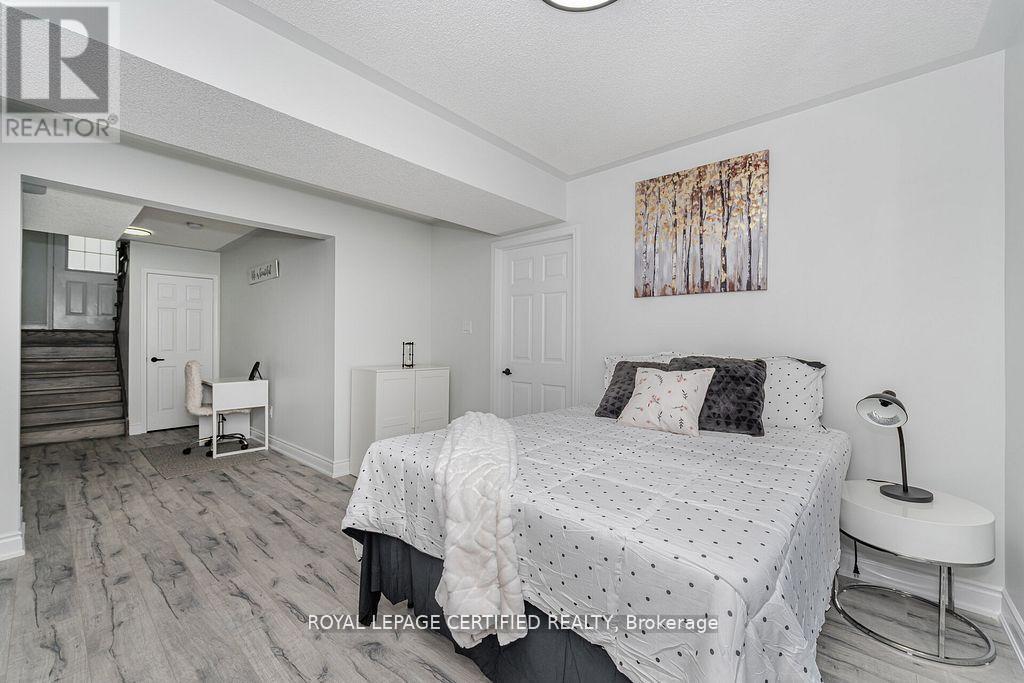 123 Dunlop Court, Brampton, Ontario  L6X 5A6 - Photo 37 - W12652724