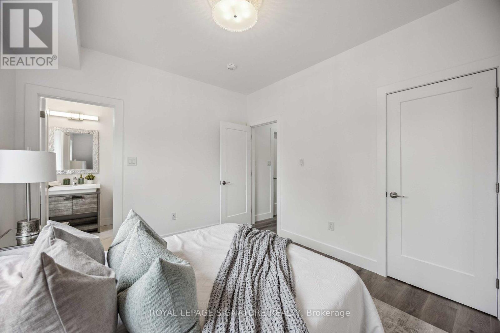 3 - 14 Hatfield Crescent, Toronto, Ontario  M9W 2R8 - Photo 6 - W12652748